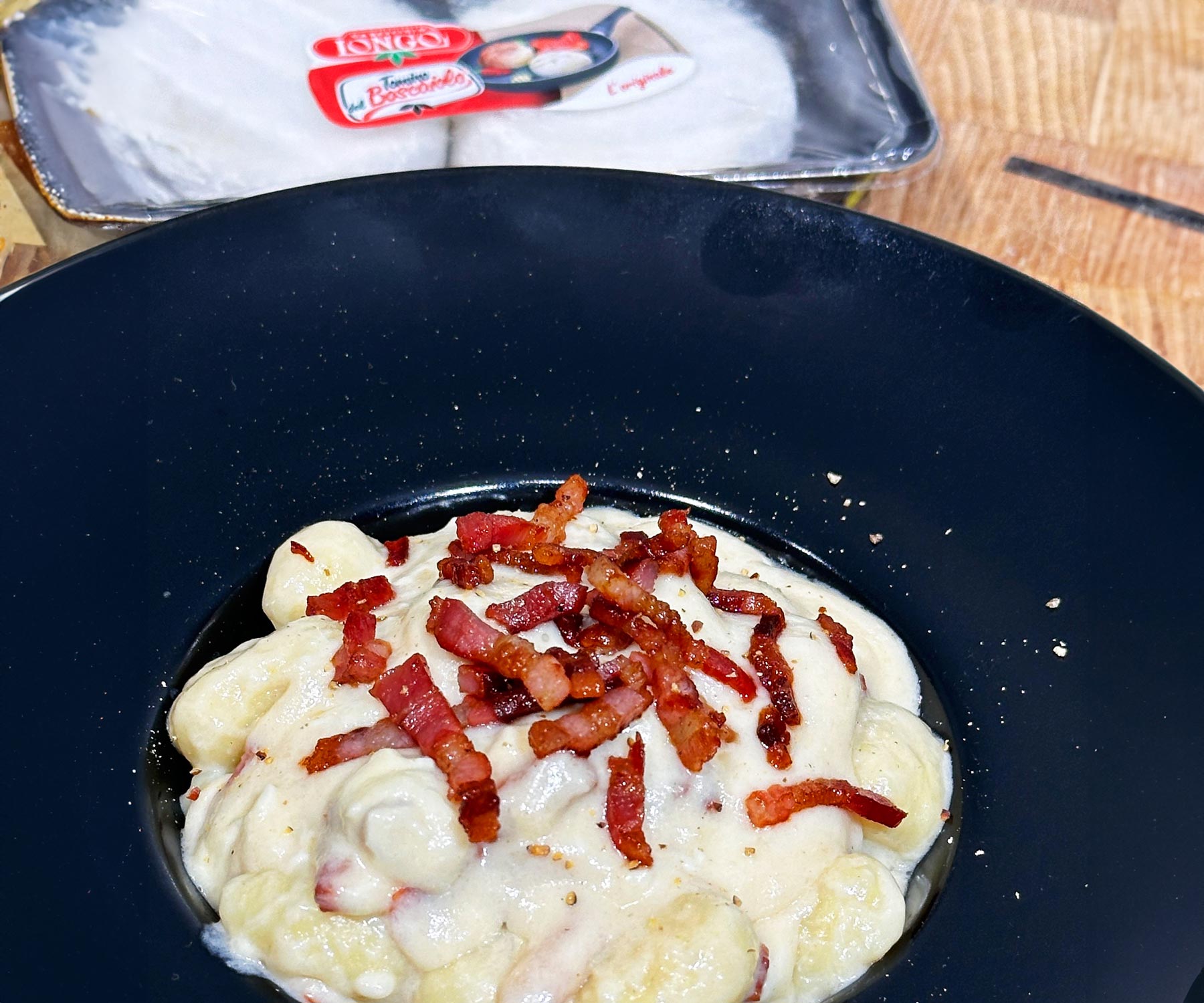 Single | Gnocchi con Tomino e pancetta croccante