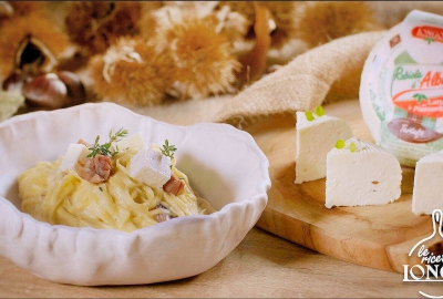 Tajarin 40 tuorli con crema di Robiola al tartufo e castagne scottate